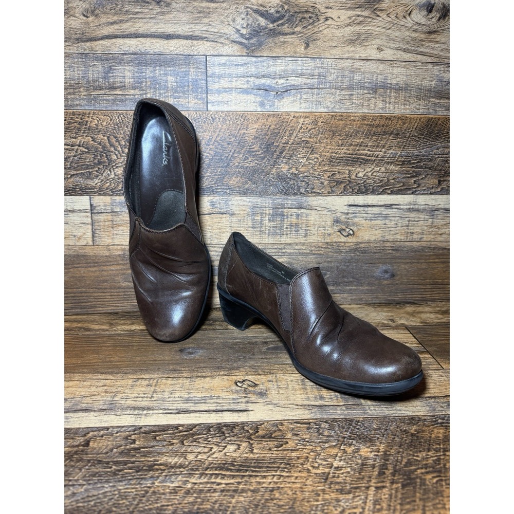 Clarks Women's Brown‎ Leather Slip-on Heels, Size 9M (Medium).